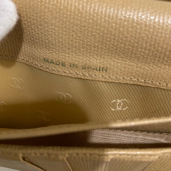 CC Tan Leather Wallet - Picture 11 of 16